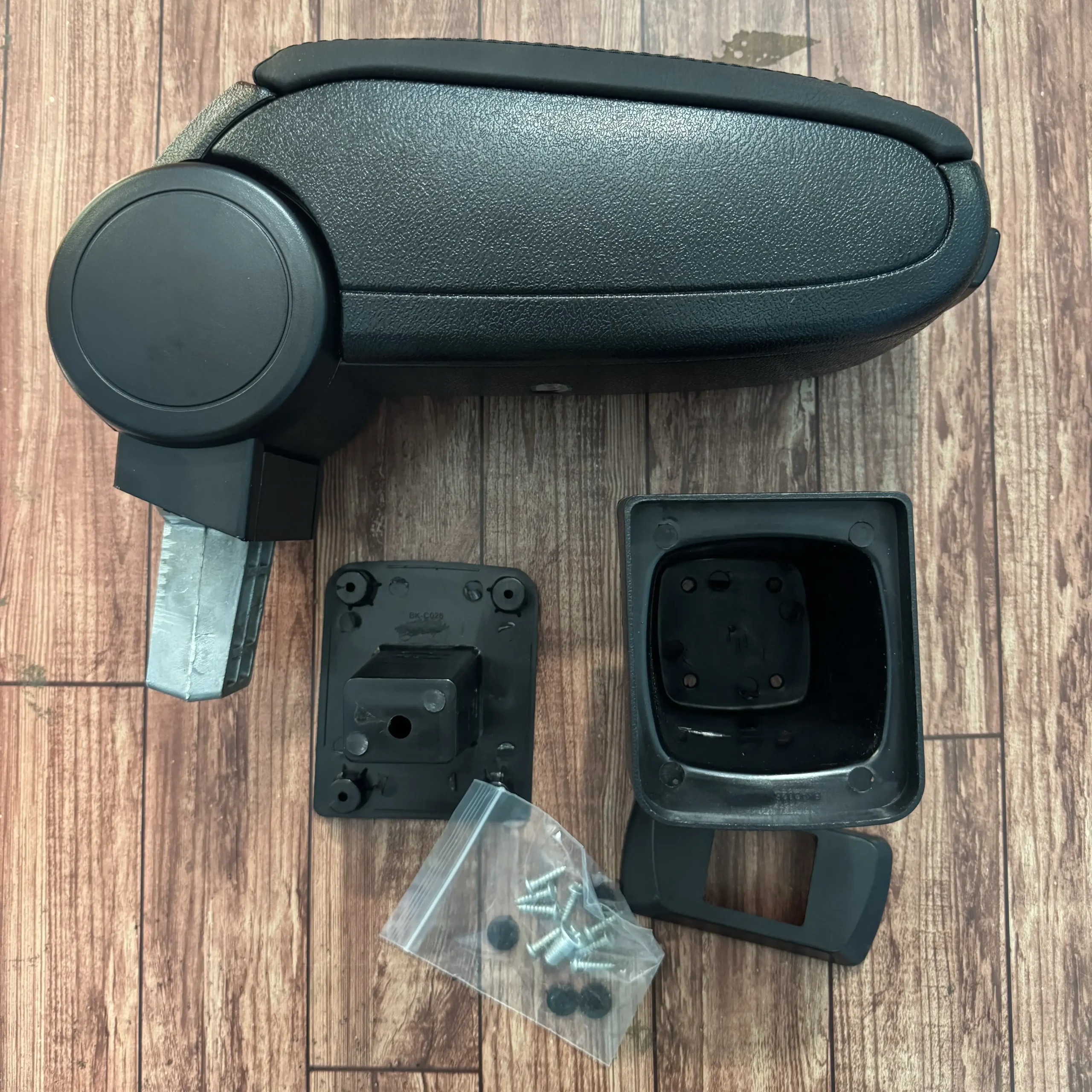 Swift 2018 OEM Foldable Adjustable Armrest